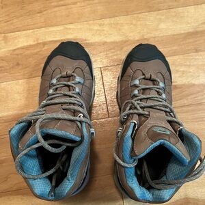 Oboz Women's Brown and Blue Winter Boots